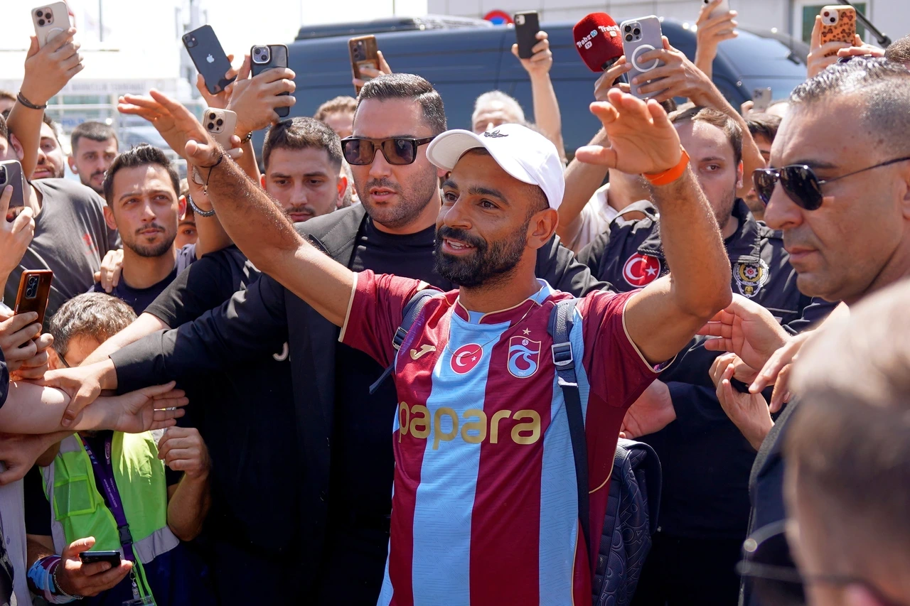 Mohamed Salah elige el número 61 para su debut con el Trabzonspor