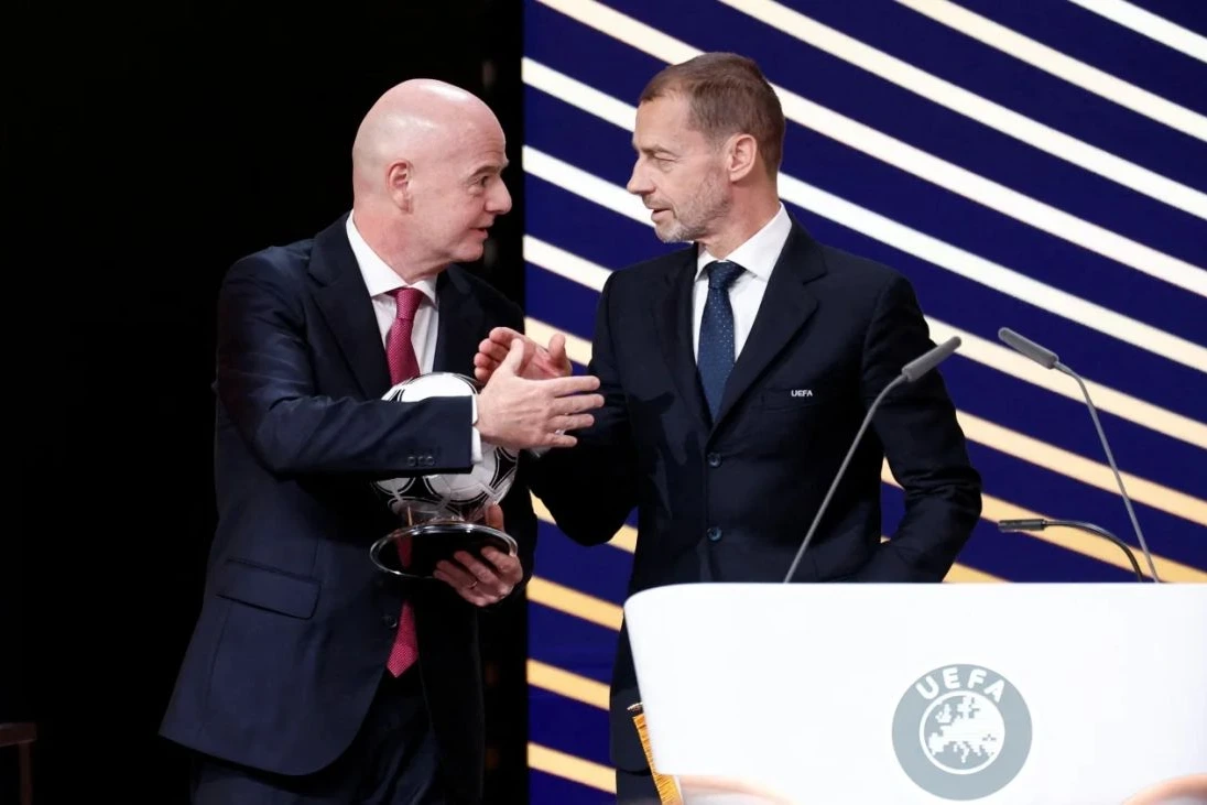 La UEFA expresa su desconfianza en Infantino tras fallido plan de FIFA