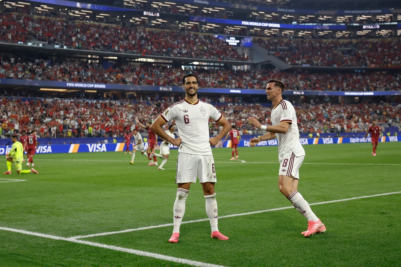 La selección de España venció a Portugal en Dallas con un gol de Merino