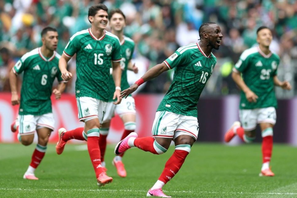 México logra su primera victoria en un partido inaugural del Mundial