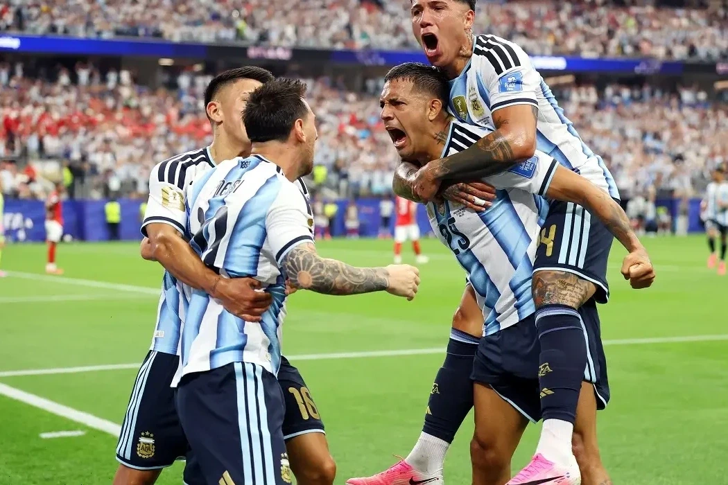 Argentina arrasa a Austria y Messi sueña con la gloria