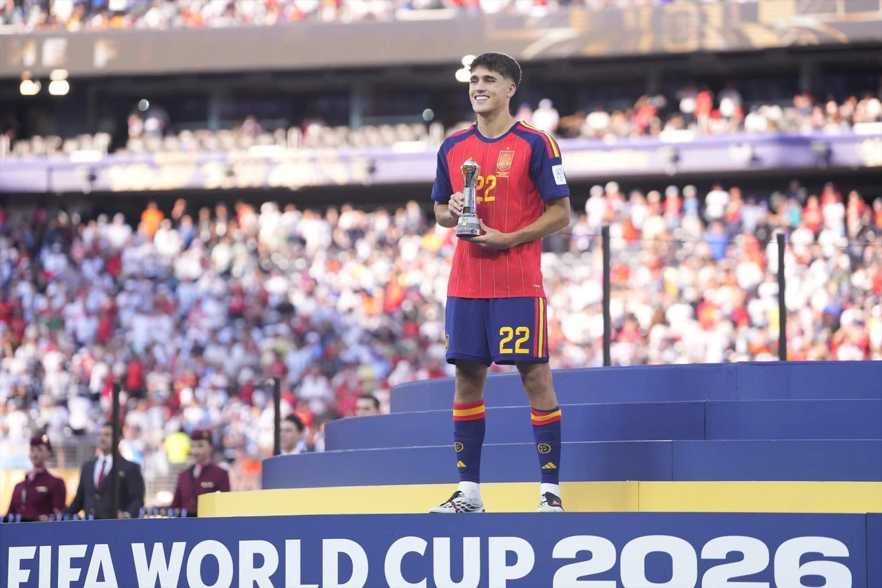 Pau Cubarsí es elegido el mejor futbolista joven del Mundial