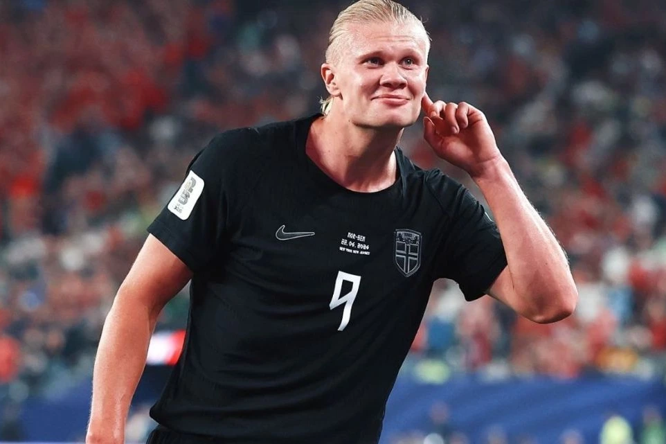 Noruega vence a Senegal con un doblete de Erling Haaland